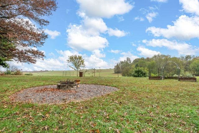 105 Good Hope Cemetery Rd, Oak Grove, KY 42262