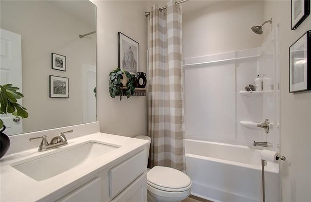 4222 Portsbrook Avenue, Snellville, GA 30039