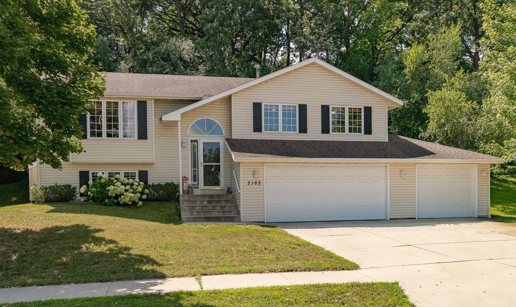 2162 Ponderosa Drive SW, Rochester, MN 55902