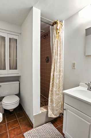8 E ALHAMBRA DR, Columbia, MO 65203