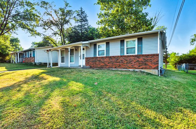 8 E ALHAMBRA DR, Columbia, MO 65203