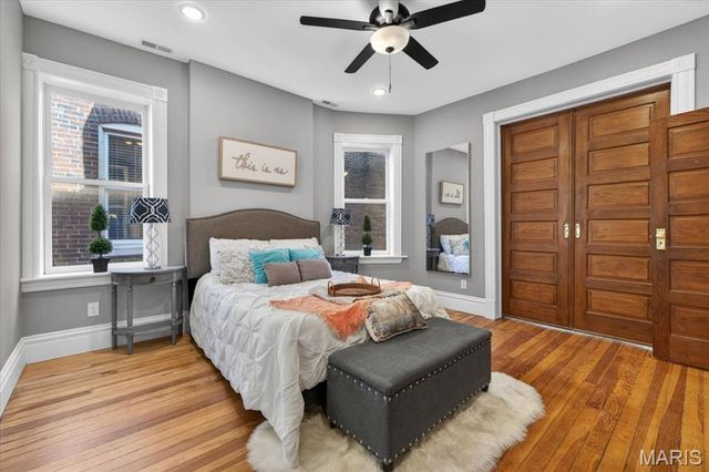 3441 Crittenden Street, St Louis, MO 63118