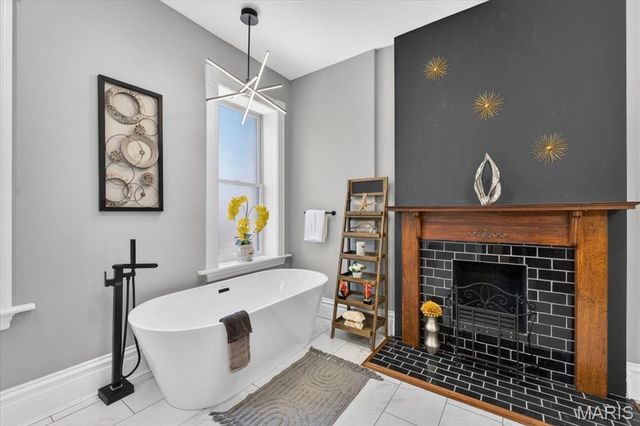 3441 Crittenden Street, St Louis, MO 63118