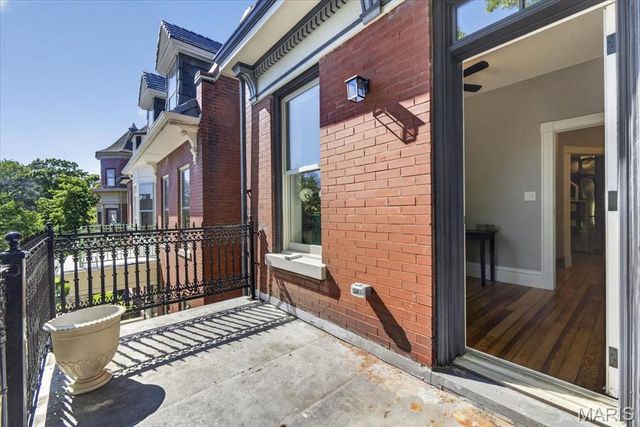 3441 Crittenden Street, St Louis, MO 63118
