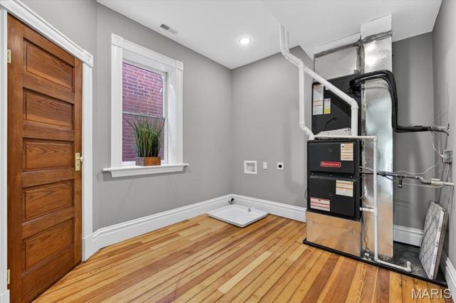 3441 Crittenden Street, St Louis, MO 63118