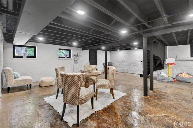 3441 Crittenden Street, St Louis, MO 63118