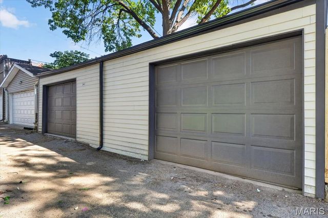 3441 Crittenden Street, St Louis, MO 63118