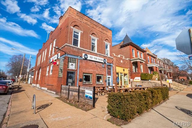 3441 Crittenden Street, St Louis, MO 63118