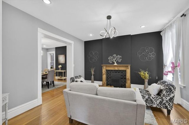 3441 Crittenden Street, St Louis, MO 63118