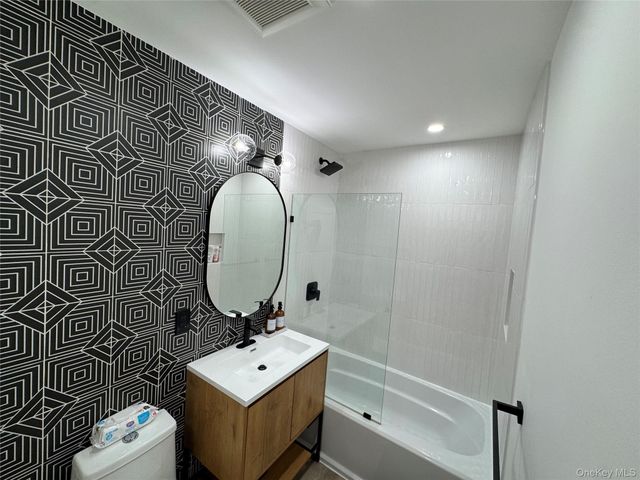 25 Alta Parkway, Mount Vernon, NY 10552