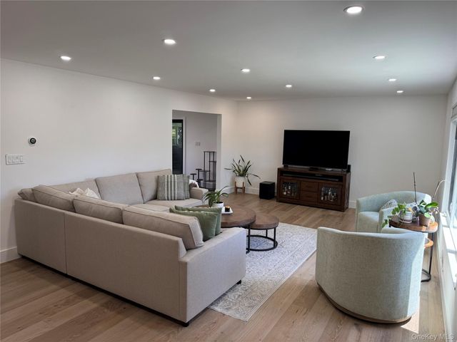 25 Alta Parkway, Mount Vernon, NY 10552