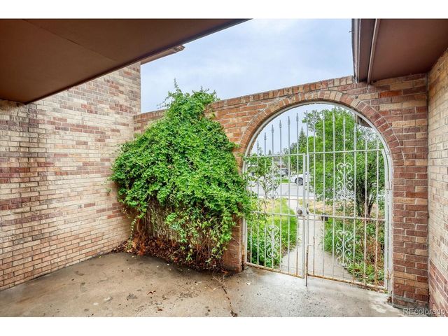 513 S Magnolia Ln, Denver, CO 80224