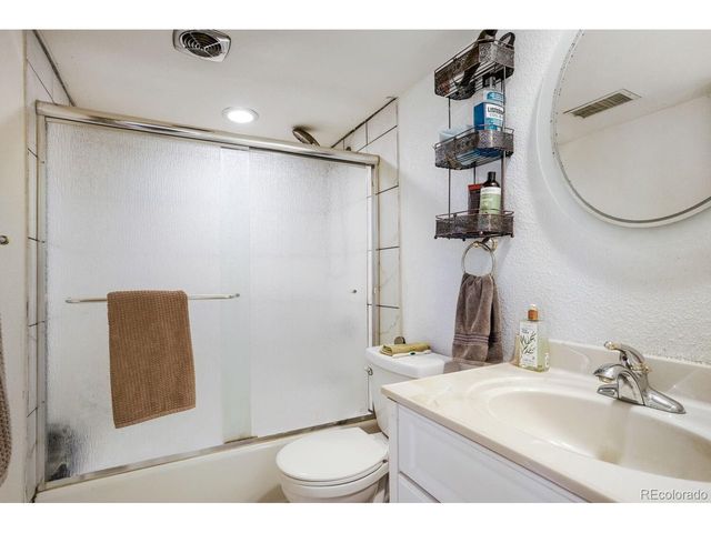 513 S Magnolia Ln, Denver, CO 80224