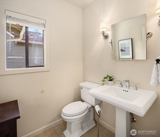 14045 NE 61st Street, Redmond, WA 98052