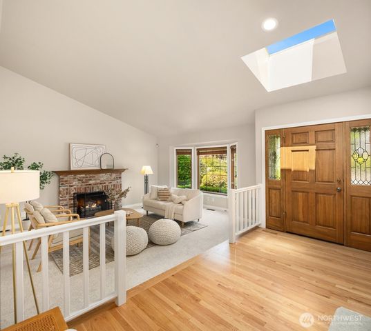 14045 NE 61st Street, Redmond, WA 98052