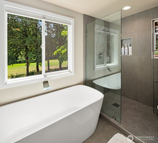 14045 NE 61st Street, Redmond, WA 98052