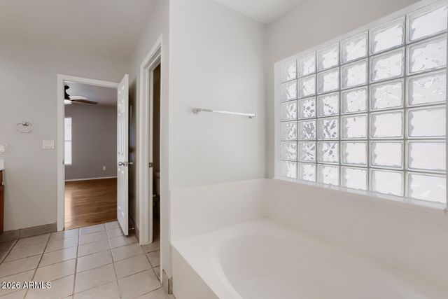 4202 W CIELO GRANDE --, Glendale, AZ 85310