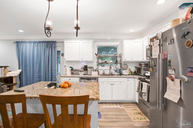 6548 Colonade Cir, Pensacola, FL 32506