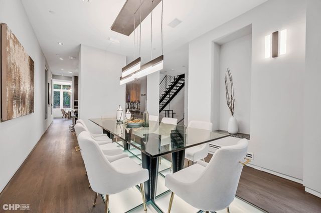 1401 N Astor Street, Chicago, IL 60610