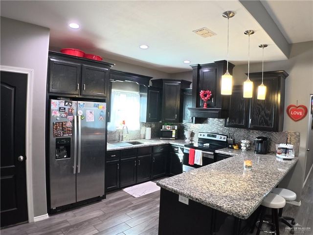 321 Gladiola Drive, Elsa, TX 78543