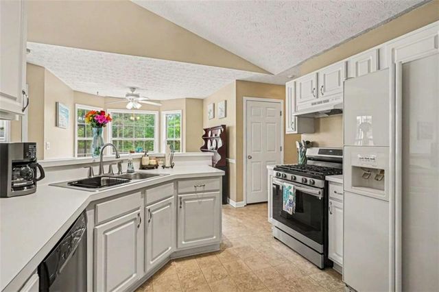 3334 Piney Way, Loganville, GA 30052