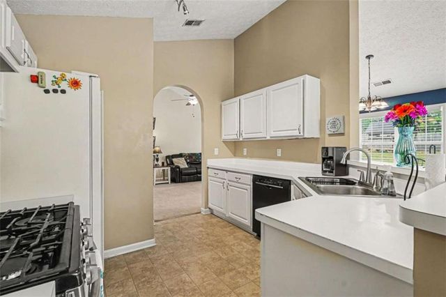 3334 Piney Way, Loganville, GA 30052