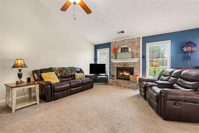 3334 Piney Way, Loganville, GA 30052