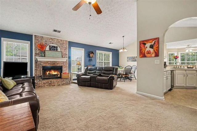 3334 Piney Way, Loganville, GA 30052