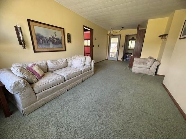 2725 Crescent Avenue, Eau Claire, WI 54703