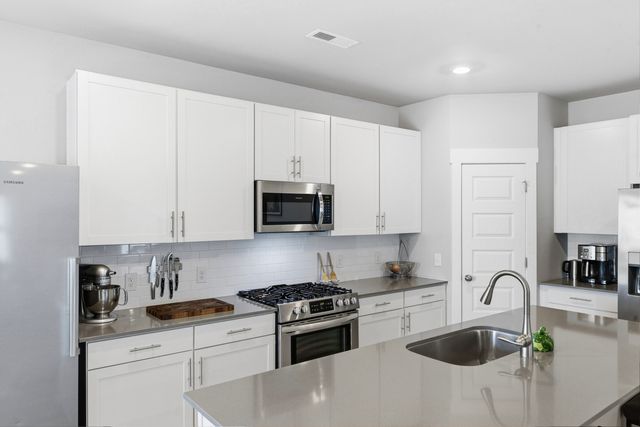 166 Harvest Point Blvd, Spring Hill, TN 37174