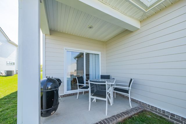 166 Harvest Point Blvd, Spring Hill, TN 37174