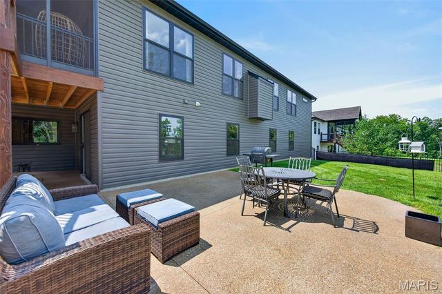 517 Stonewolf Creek Drive, Wentzville, MO 63385