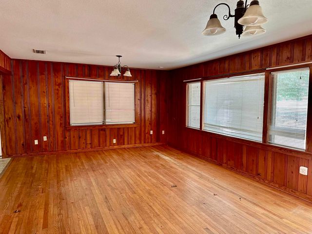 1733 N Dudney Road, Magnolia, AR 71753