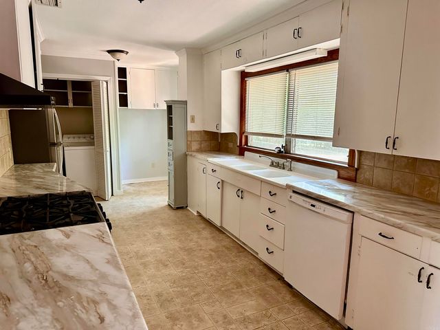 1733 N Dudney Road, Magnolia, AR 71753