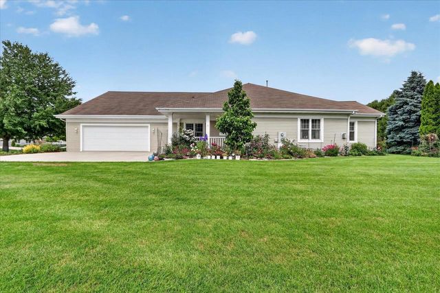 3835 Huntington Avenue, Janesville, WI 53546