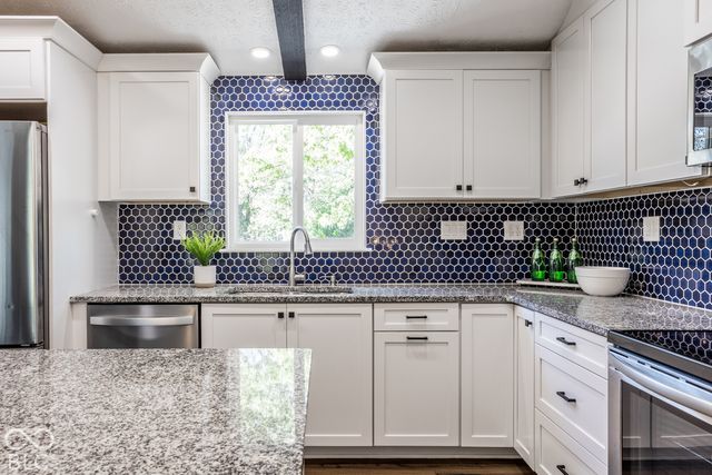 11411 Timberlake Lane, Fishers, IN 46038