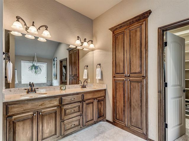 3404 Canton Trail, Yukon, OK 73099