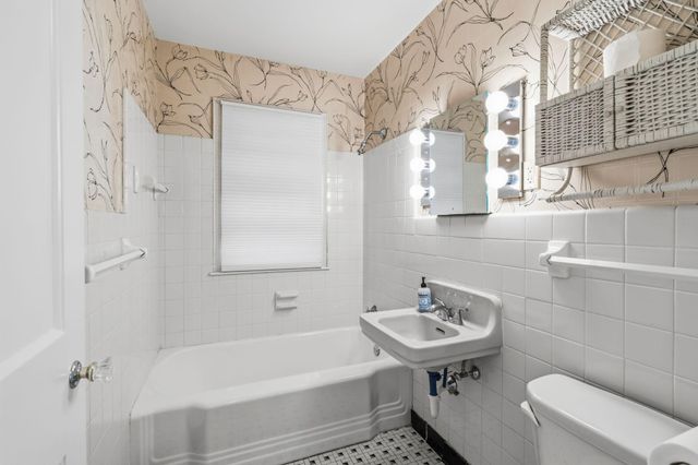 5537 Zenith Avenue S, Edina, MN 55410