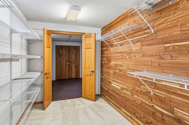 5537 Zenith Avenue S, Edina, MN 55410