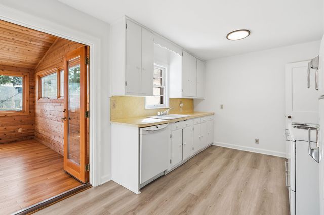 5537 Zenith Avenue S, Edina, MN 55410