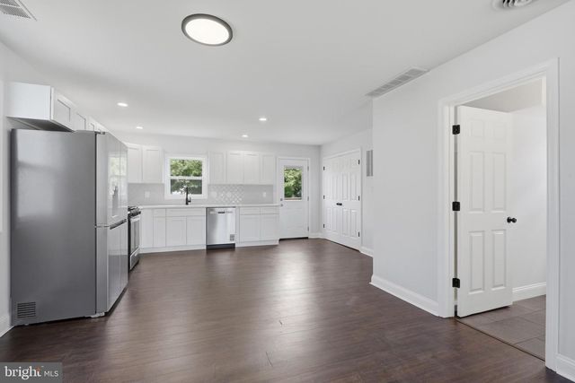 3 BERGEN CT, Newark, DE 19702