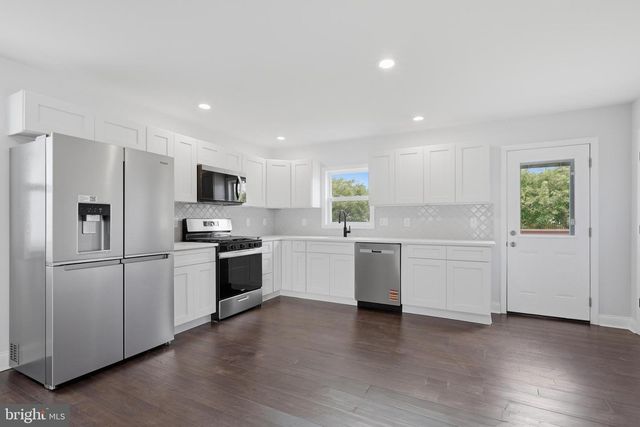 3 BERGEN CT, Newark, DE 19702
