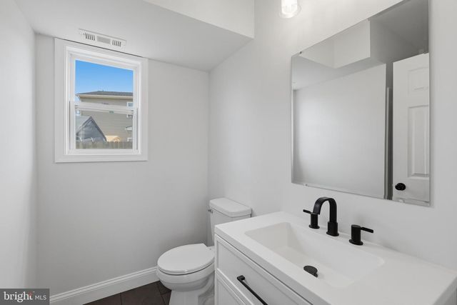 3 BERGEN CT, Newark, DE 19702
