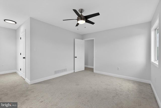 3 BERGEN CT, Newark, DE 19702