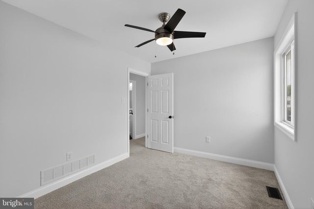 3 BERGEN CT, Newark, DE 19702