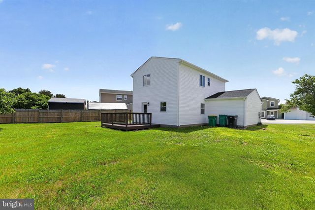 3 BERGEN CT, Newark, DE 19702