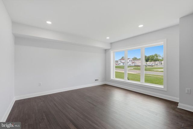 3 BERGEN CT, Newark, DE 19702