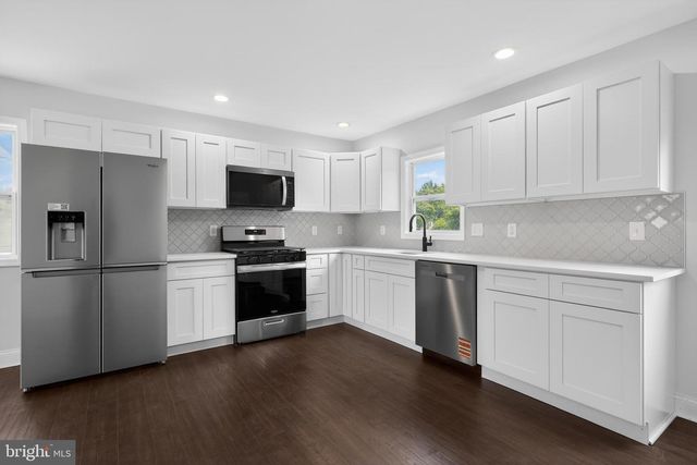 3 BERGEN CT, Newark, DE 19702