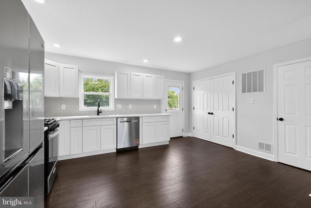 3 BERGEN CT, Newark, DE 19702