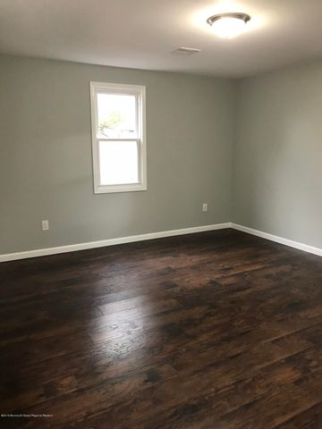 32 Frazee Place, Keansburg, NJ 07734